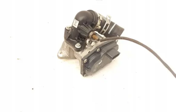 Mercedes-Benz A W176 EGR valve 147102557R
