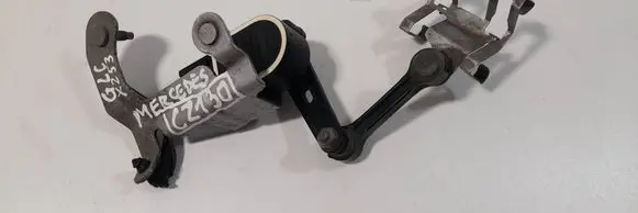 Mercedes-Benz GLC C253 Rear air suspension level height sensor A0009053704