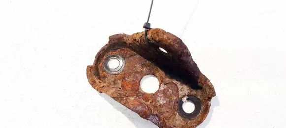 Hyundai Santa Fe Bracket in trunk/boot 