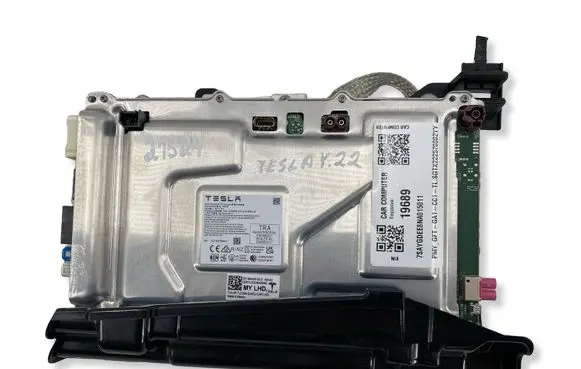 Tesla Model Y Other control units/modules 168443500D 1684435
