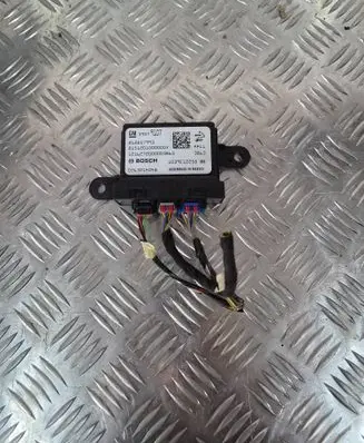 Opel Zafira C Parking PDC control unit/module 39079107
