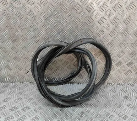 Audi e-tron Trunk rubber seal (body) 4KE827705A 4KE827705