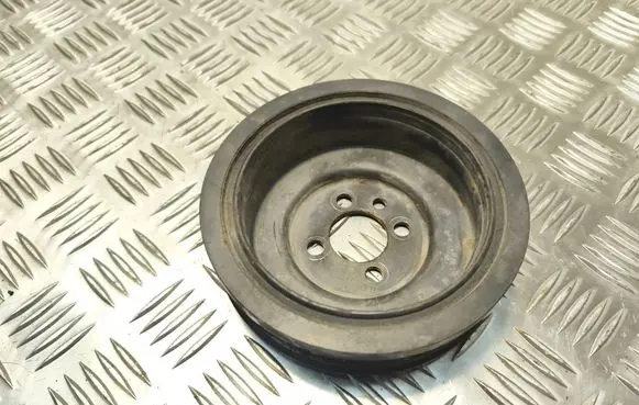 Volkswagen PASSAT B6 Crankshaft pulley 03G105243