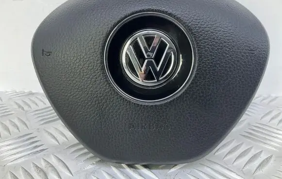 Volkswagen PASSAT B8 Steering wheel airbag 5G0880201C
