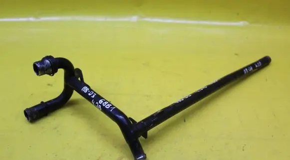 Audi A8 S8 D3 4E Engine coolant pipe/hose