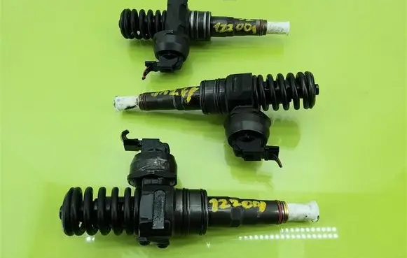 Skoda Roomster (5J) Fuel injectors set 0414720314