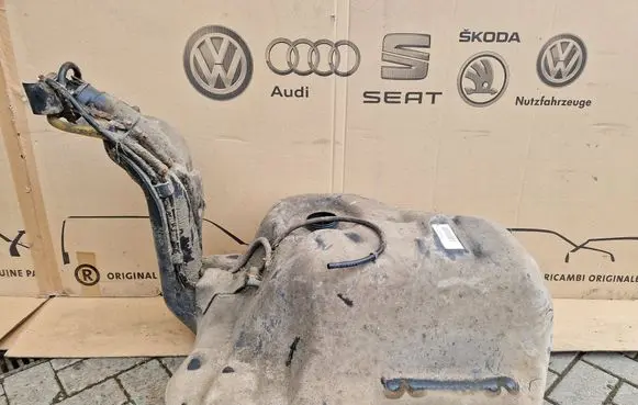 Volkswagen PASSAT B3 Fuel tank 333201075F 333201085C 333201075J