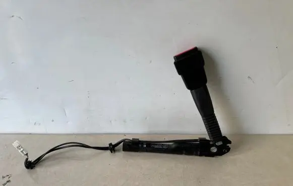 BMW 4 F36 Gran coupe Front seatbelt buckle 7259388