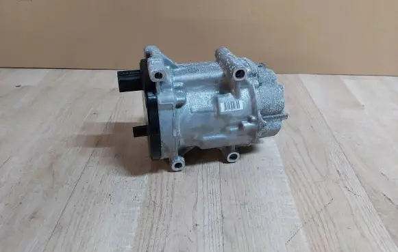 Toyota C-HR I Air conditioning (A/C) compressor (pump) 042400-0501