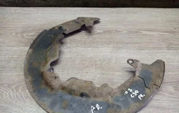 Volvo C30 Front brake disc dust cover plate 