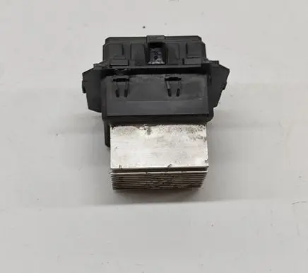 Nissan Leaf II (ZE1) Heater blower motor/fan resistor T1033613FB