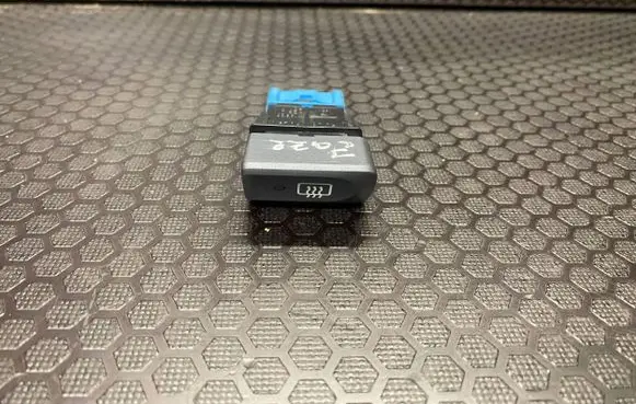 Honda Jazz Windscreen/window heater switch M19620