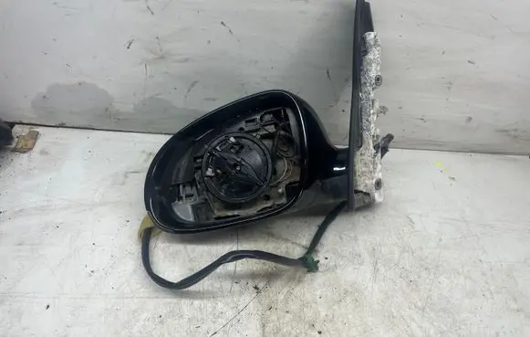 Volkswagen Golf Plus Front door electric wing mirror