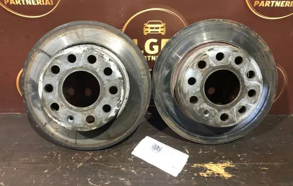 Volkswagen Golf V Rear brake disc