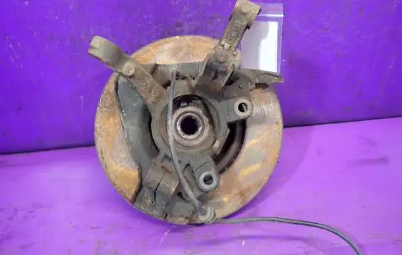 Fiat Idea Front wheel hub spindle knuckle