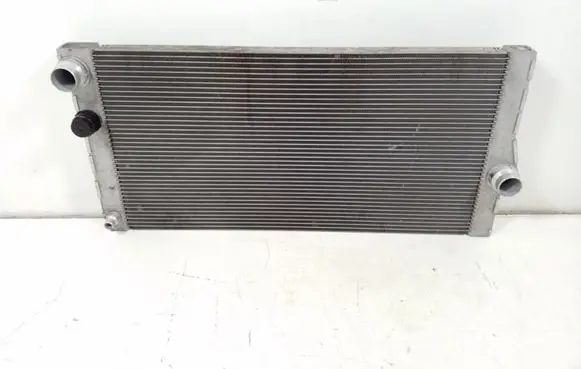 BMW 7 F01 F02 F03 F04 Coolant radiator 7805627