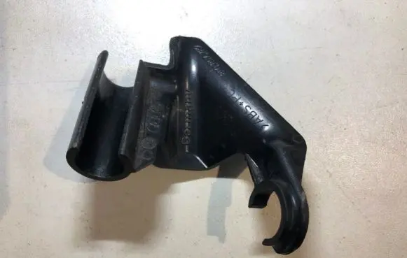 Audi S5 Seat belt adjustment rail 8F0857782