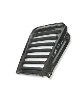 Mitsubishi L200 Front grill MN142329 MN14237