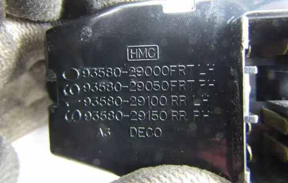 Hyundai Elantra Electric window control switch 9358029000