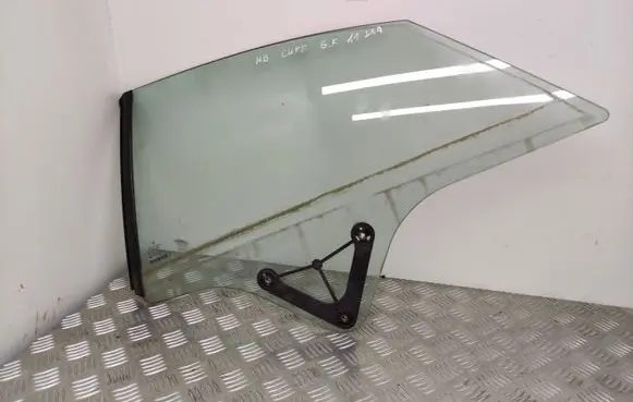 Mercedes-Benz E C207 W207 Rear side window