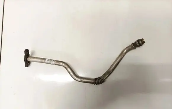 Opel Crossland X Turbo turbocharger oiling pipe/hose