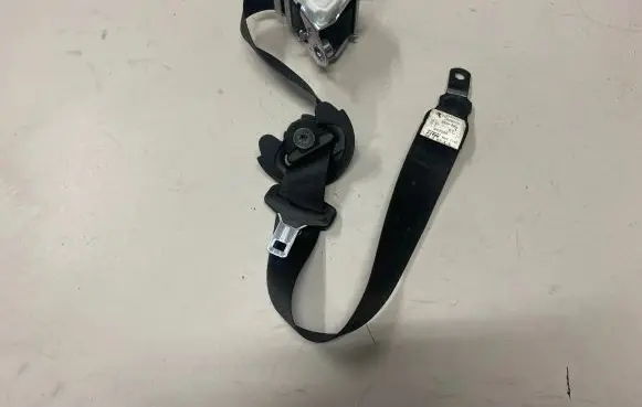 BMW X3 E83 Front seatbelt WY12WX0 34003071B 1909071403