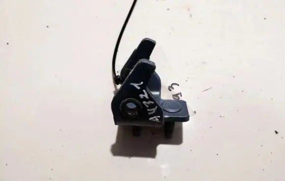 Jaguar XJ X350 Rear door lower hinge