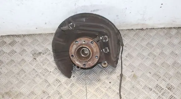BMW X3 E83 Front wheel hub