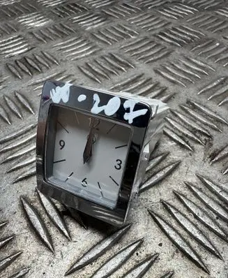 Mercedes-Benz E A207 Clock A2188270070 403140007