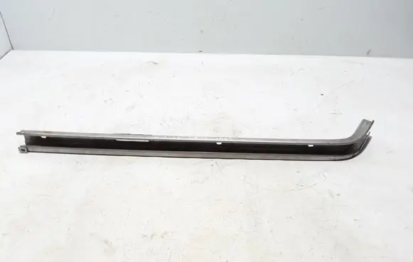 Volkswagen Caddy Sliding door middle roller runner 2K0843871