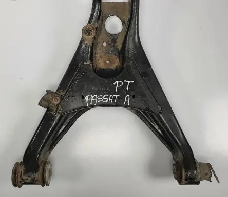 Volkswagen PASSAT B5.5 Rear control arm 4B0505312