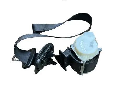 BMW 1 E82 E88 Front seatbelt 34003268D 24041009