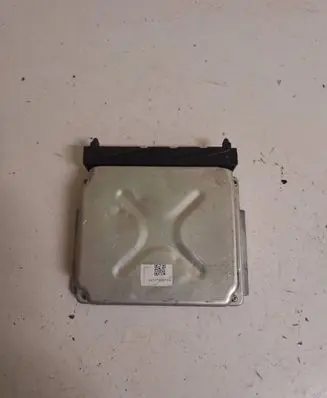 Volvo V70 Engine control unit/module 04101900143