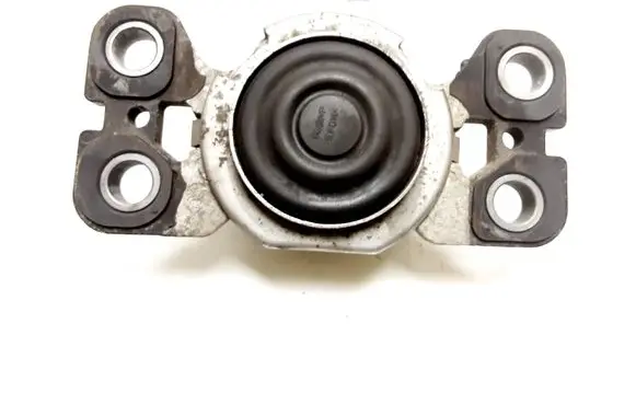 Volvo XC60 Engine mount bracket 6G927M121