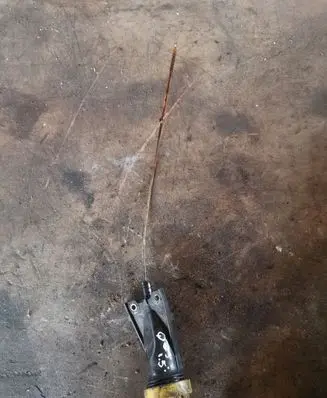 Nissan Qashqai Oil level dip stick 