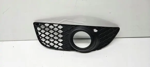 Mitsubishi Lancer VIII Front fog light trim/grill 8321A089