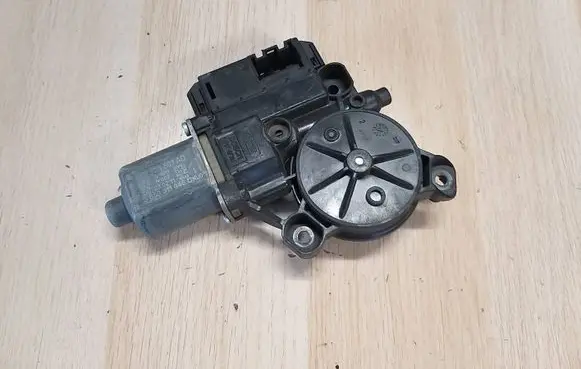 Volkswagen Polo V 6R Front door window regulator motor 6R0959801AD