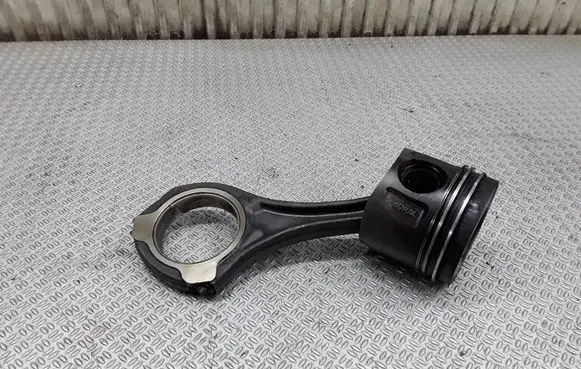 Mercedes-Benz E W211 Piston with connecting rod