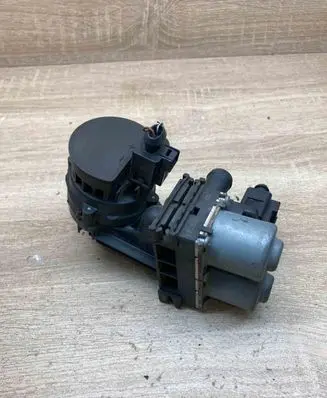 Audi A6 S6 C6 4F Coolant heater control valve 0392023007 050228A