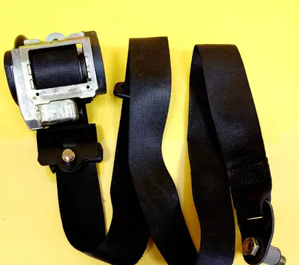 Mercedes-Benz Vito Viano W638 Front seatbelt 6388600885