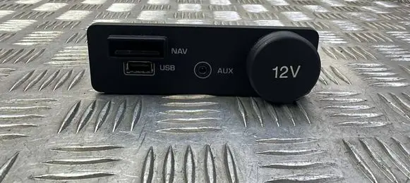 Land Rover Range Rover Evoque L538 USB socket connector FK7219C166BD