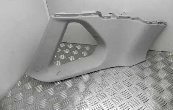 Toyota Auris 150 (D)pillar trim (top) 6247002280 Baldai3001