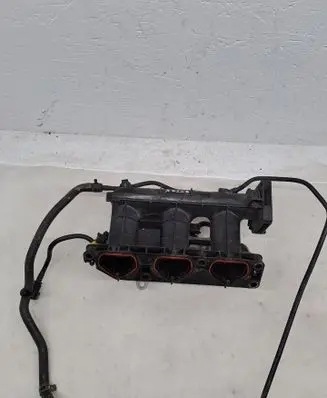 Renault Captur Intake manifold 140030105R