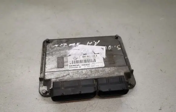 Skoda Fabia Mk1 (6Y) Engine control unit/module 047906033A 5WP4330905