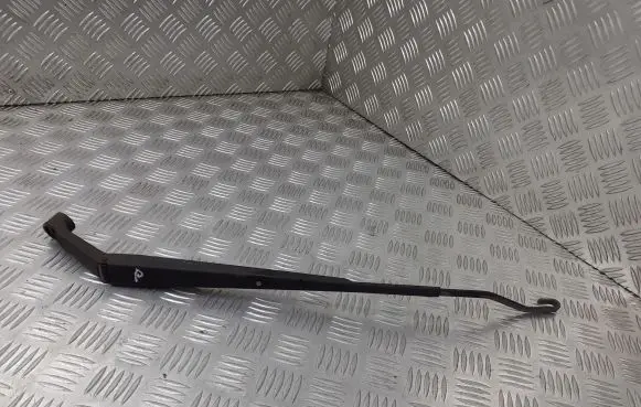 Toyota Yaris Front wiper blade arm