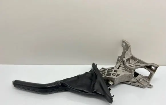Volvo V40 Hand brake release handle 31381647