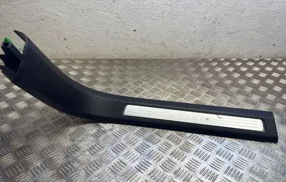 Volvo XC90 Front sill trim cover 39829989