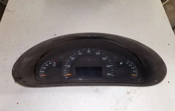 Mercedes-Benz C W203 Speedometer (instrument cluster) A2035403147