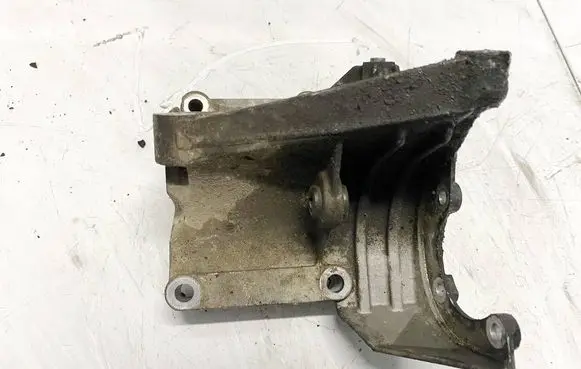 Audi A8 S8 D3 4E Engine mounting bracket 077260885n 231dcj2