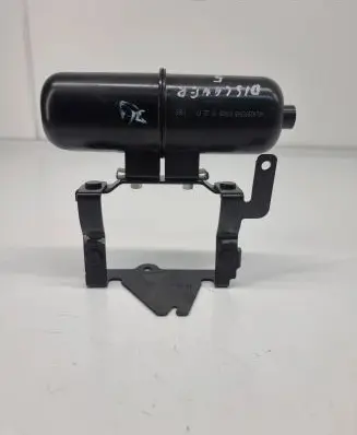 Vacuum air tank
